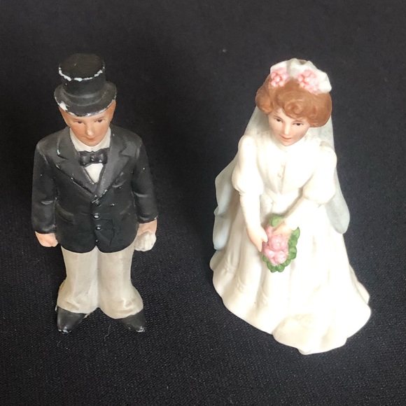 Vintage Lefton Bride & Groom Wedding Cake Toppers - Picture 2 of 6